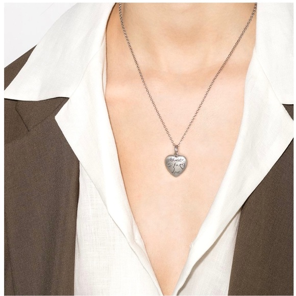 New Gucci Blind For Love Reversible Heart Necklace - Picture 3 of 10